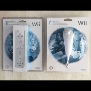 Nintendo Wii Remote Controller & Nunchuk OEM New Sealed Authentic  Lot Of 2
